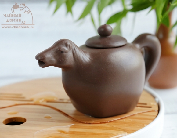 Чайник глиняный, исинский "Конь"