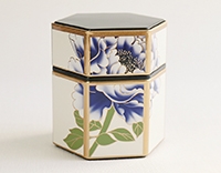 Средняя баночка
для чая жестяная