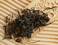 Одинокие кусты из Чаочжоу с ароматом миндаля (Гао Шань Цзюй До Цзы) 凤凰单丛 25 гр